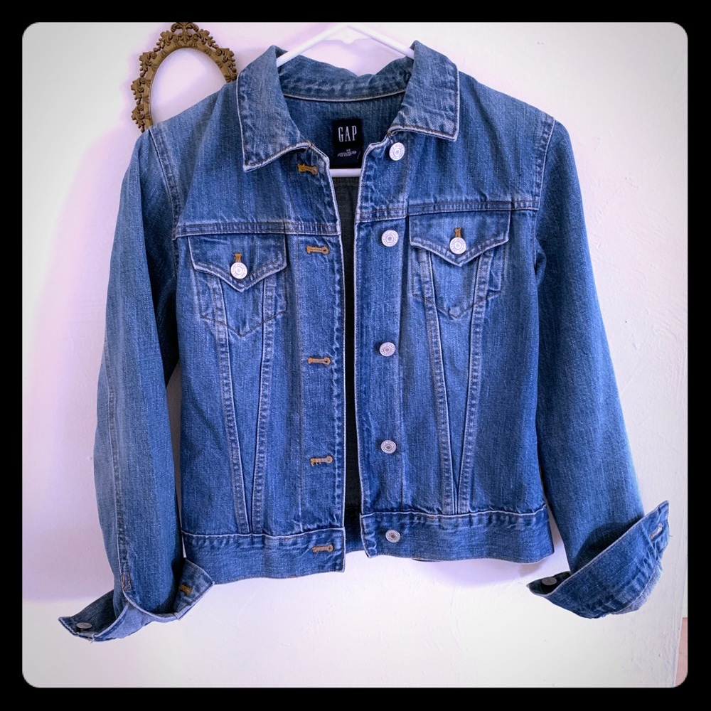 GAP jean jacket size XS